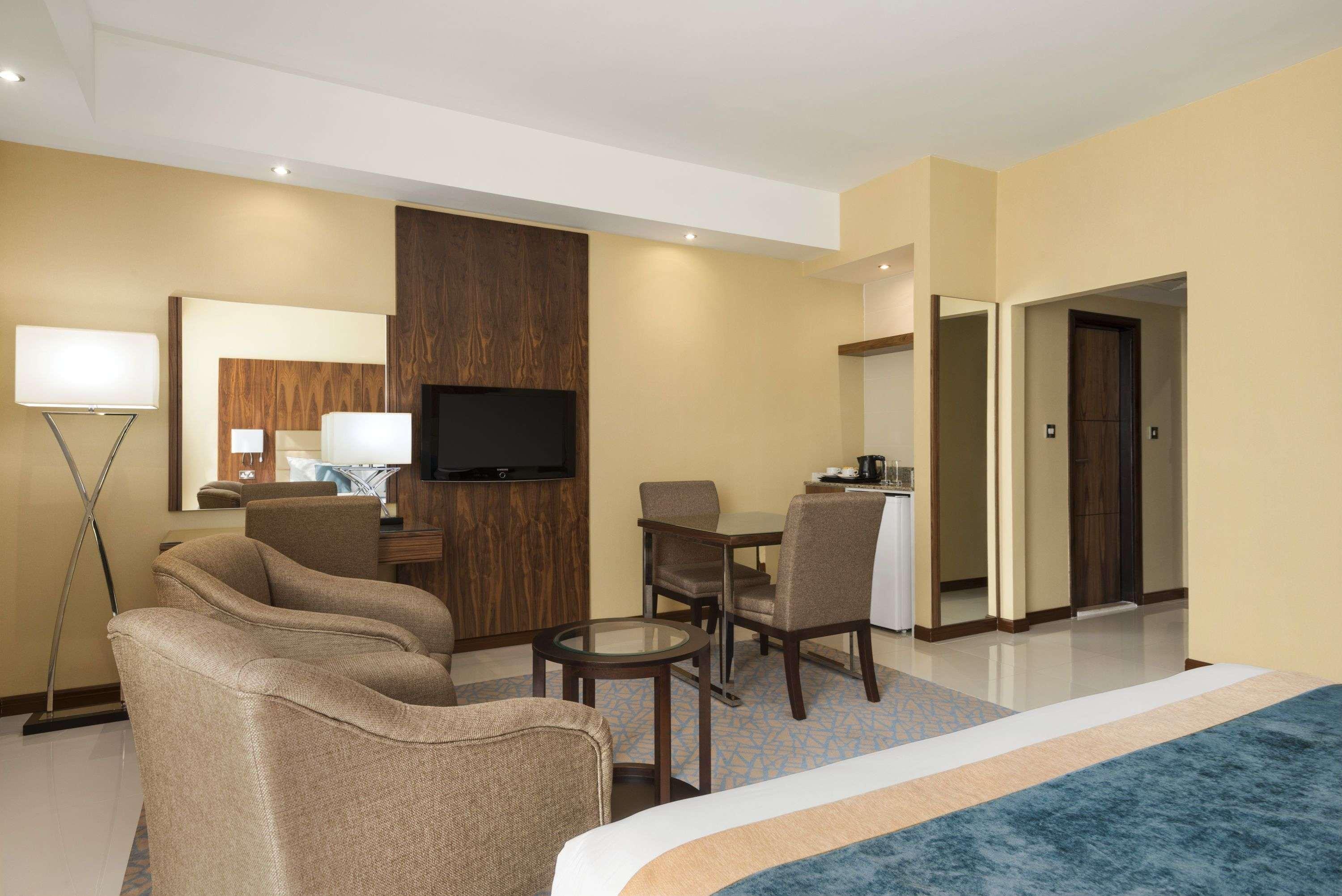 Howard Johnson By Wyndham Abu Dhabi Downtown Экстерьер фото
