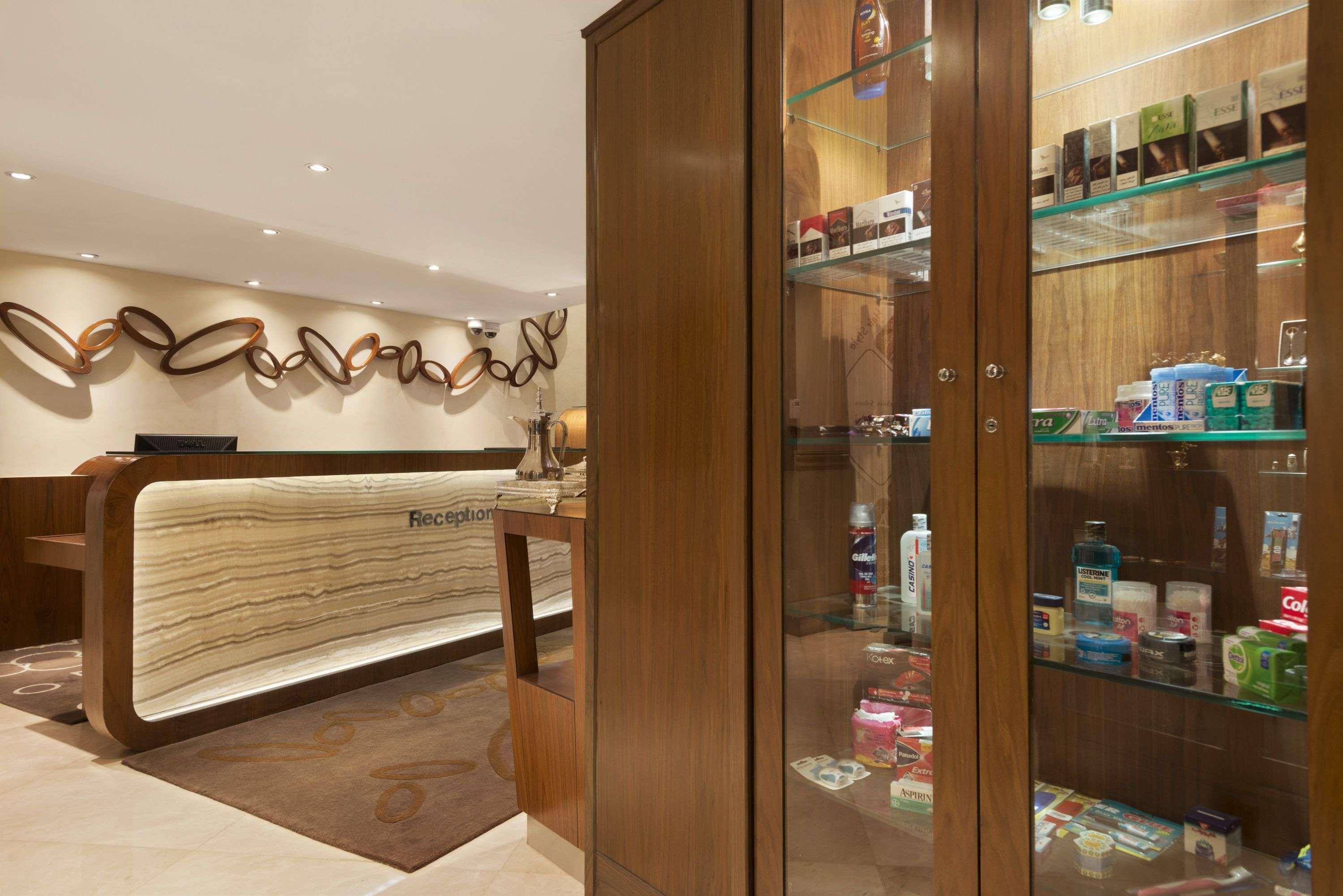 Howard Johnson By Wyndham Abu Dhabi Downtown Экстерьер фото